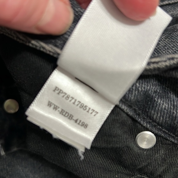 NWT Everlane The 90’s Curvy Cheeky Jeans in Washed Black Size 27 - Picture 13 of 16